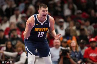 而球迷在场 而球迷在场